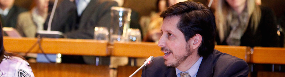 En la imagen el Señor Andrés Yurén hablando durante una conferencia previa.